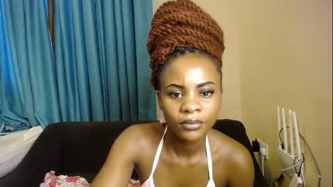 Snapshot of charming_coco chatting on 11, 4, 2026 Coco online show from 11, 4, 2026