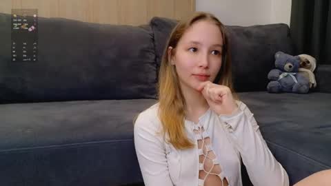 Snapshot of charming_evaa chatting on 21, 4, 2026 Eva online show from 21, 4, 2026