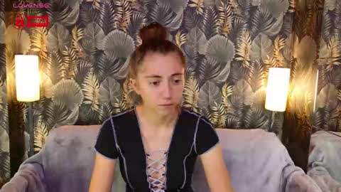 Snapshot of charming_lia chatting on 9, 10, 2025 CharmingLIA online show from 9, 10, 2025