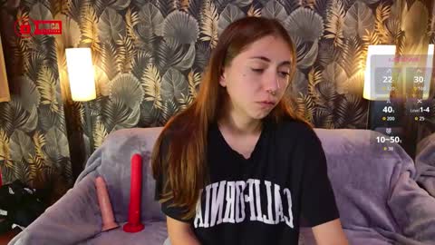 Snapshot of charming_lia chatting on 23, 10, 2025 CharmingLIA online show from 23, 10, 2025