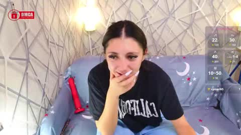 Snapshot of charming_lia chatting on 2, 11, 2025 CharmingLIA online show from 2, 11, 2025