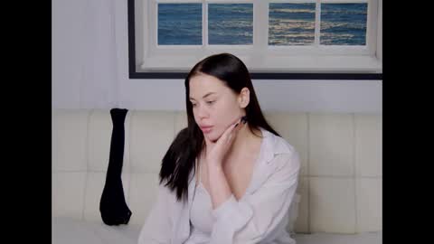 charming_lolla online show from 3, 10, 2025