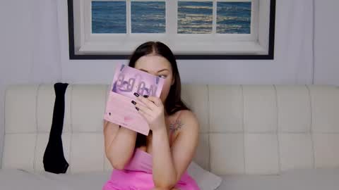 charming_lolla online show from 5, 10, 2025