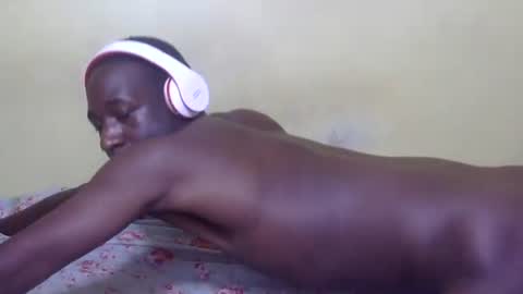 Snapshot of charmzboy chatting on 3, 10, 2025 charmzboy online show from 3, 10, 2025