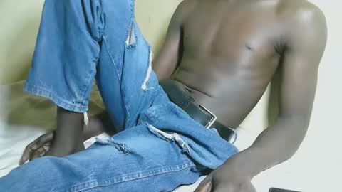 Snapshot of charmzboy chatting on 16, 10, 2025 charmzboy online show from 16, 10, 2025