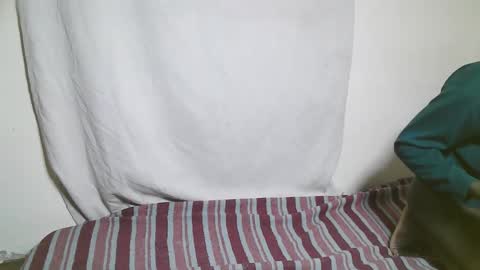 Snapshot of charmzboy chatting on 17, 11, 2025 charmzboy online show from 17, 11, 2025