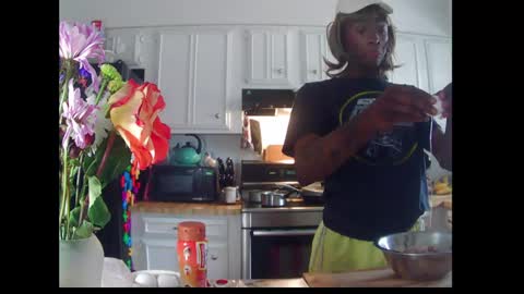 Snapshot of charr1barr chatting on 11, 2, 2025 Miss Chocolate online show from 11, 2, 2025