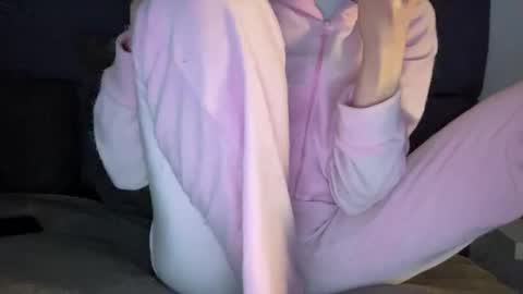 Vicky online show from 3, 5, 2026
