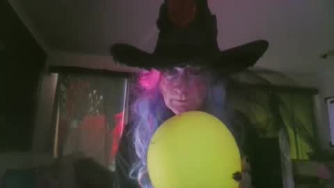 Snapshot of chaturdell9359 chatting on 24, 10, 2025 We Chat online show from 24, 10, 2025