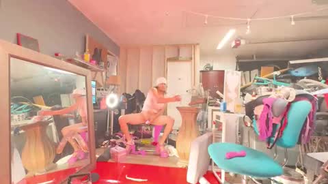 Snapshot of chavezechavez4207 chatting on 7, 10, 2025 MasterPRO online show from 7, 10, 2025