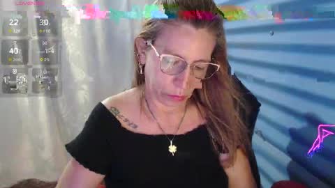 CHAYLA VICTORIA RUIZ  online show from 12, 5, 2026