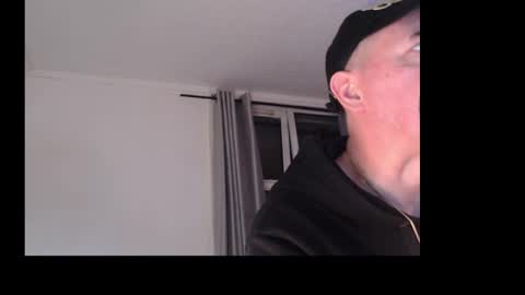 Snapshot of chazdiniro chatting on 1, 11, 2025 chazdiniro online show from 1, 11, 2025