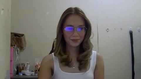 Snapshot of chelly4u69 chatting on 21, 9, 2025 chelly4u69 online show from 21, 9, 2025