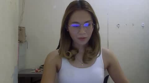 Snapshot of chelly4u69 chatting on 22, 10, 2025 chelly4u69 online show from 22, 10, 2025