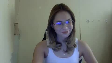Snapshot of chelly4u69 chatting on 23, 10, 2025 chelly4u69 online show from 23, 10, 2025