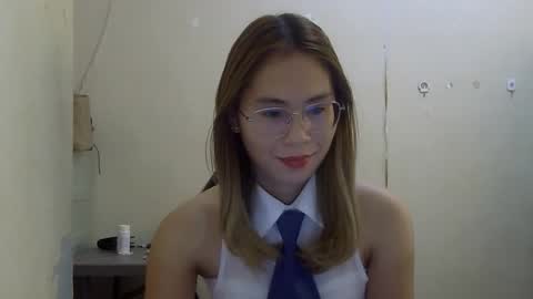 Snapshot of chelly4u69 chatting on 25, 10, 2025 chelly4u69 online show from 25, 10, 2025
