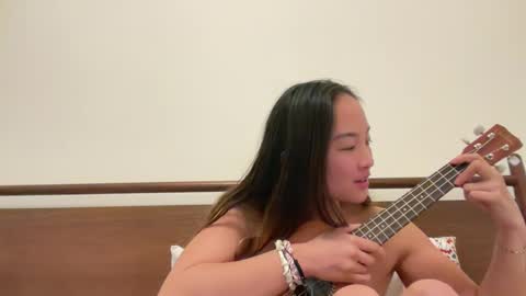 chellybear101 online show from 10, 1, 2025