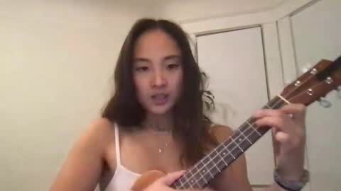 chellybear101 online show from 19, 1, 2025