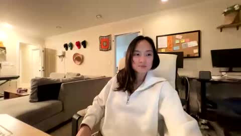 chellybear101 online show from 5, 11, 2025