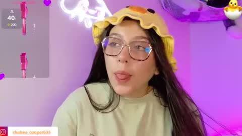 Snapshot of chelsea_coo chatting on 4, 2, 2025 Chelsea online show from 4, 2, 2025