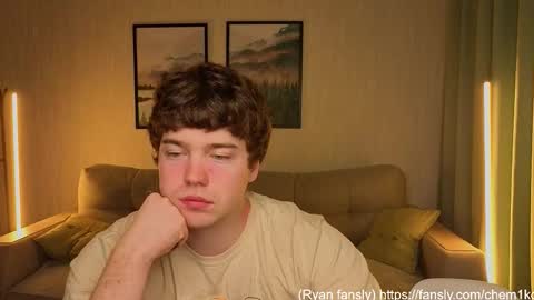 Snapshot of chem1ko chatting on 14, 11, 2025 LUCASRYANPVT IS OPEN online show from 14, 11, 2025