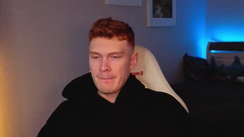 Snapshot of chem1ko chatting on 28, 11, 2025 LUCASRYANPVT IS OPEN online show from 28, 11, 2025