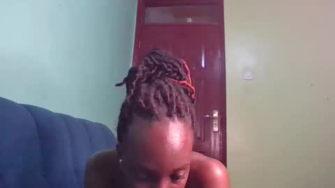 Snapshot of cheriechantel chatting on 17, 9, 2025 cherie online show from 17, 9, 2025