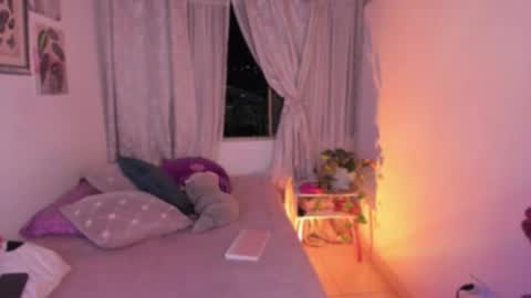 Snapshot of cherries_and_wine_ chatting on 27, 9, 2025 cherries_and_wine_ online show from 27, 9, 2025