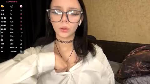 Snapshot of cherriezordan chatting on 19, 12, 2025 Eva online show from 19, 12, 2025