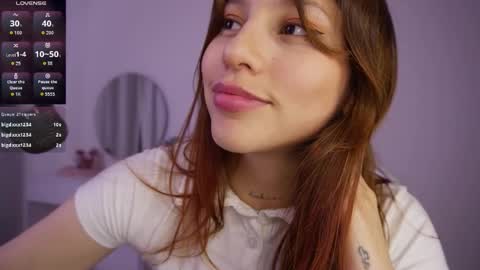 Snapshot of cherry__peach chatting on 17, 10, 2025 Holly online show from 17, 10, 2025