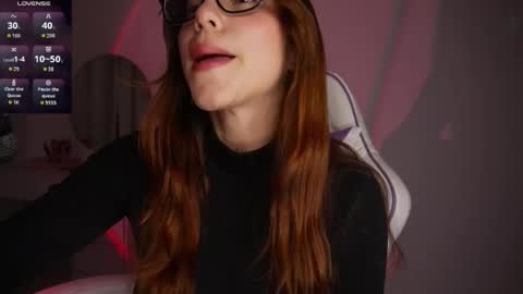 Snapshot of cherry__peach chatting on 30, 10, 2025 Holly online show from 30, 10, 2025