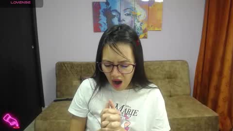 Snapshot of cherry_bigass_ chatting on 8, 3, 2025 Allison online show from 8, 3, 2025