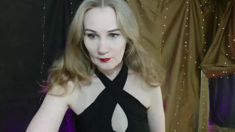 Snapshot of cherry_blossomsx chatting on 28, 9, 2025 thanks guys see you tomorrow online show from 28, 9, 2025