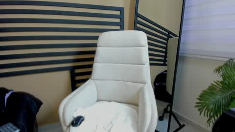 cherry_bunnyx online show from 8, 3, 2026