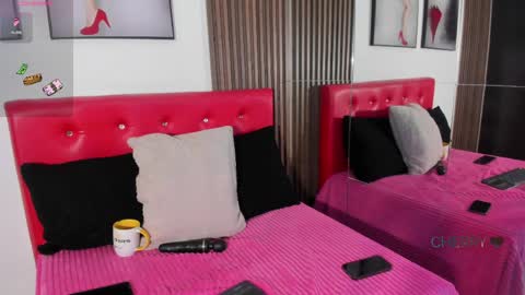 Snapshot of cherry_copper chatting on 8, 4, 2026 cherryl online show from 8, 4, 2026