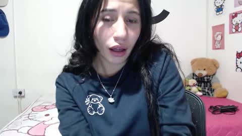 Snapshot of cherry_hc chatting on 4, 2, 2025 Nezumy Rey online show from 4, 2, 2025