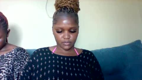 cherry_mufinn online show from 7, 1, 2026