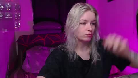 Snapshot of cherry_night666 chatting on 25, 6, 2026 Morty online show from 25, 6, 2026