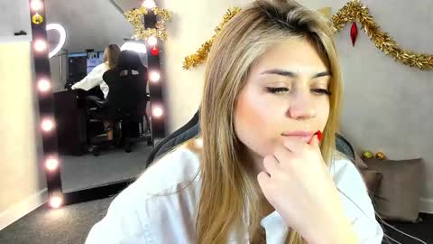 Snapshot of cherry_pr1ce chatting on 8, 1, 2025 cherry_pr1ce online show from 8, 1, 2025