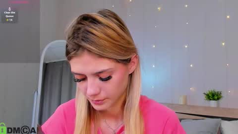 Snapshot of cherry_pr1ce chatting on 23, 9, 2025 cherry_pr1ce online show from 23, 9, 2025