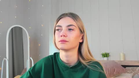 Snapshot of cherry_pr1ce chatting on 19, 10, 2025 cherry_pr1ce online show from 19, 10, 2025