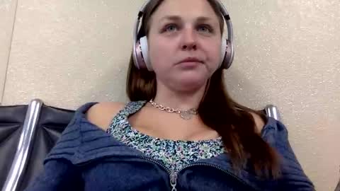 Snapshot of cherrybaby690 chatting on 15, 12, 2024 cherrybaby690 online show from 15, 12, 2024