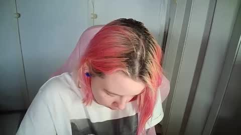 Snapshot of cherrybaby_0 chatting on 10, 5, 2026 cherrybaby_0 online show from 10, 5, 2026