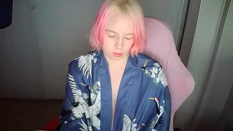 Snapshot of cherrybaby_0 chatting on 25, 5, 2026 cherrybaby_0 online show from 25, 5, 2026