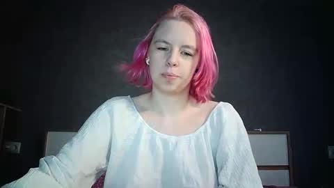 Snapshot of cherrybaby_0 chatting on 7, 6, 2026 cherrybaby_0 online show from 7, 6, 2026