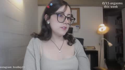 Sarah Prez online show from 2, 12, 2025