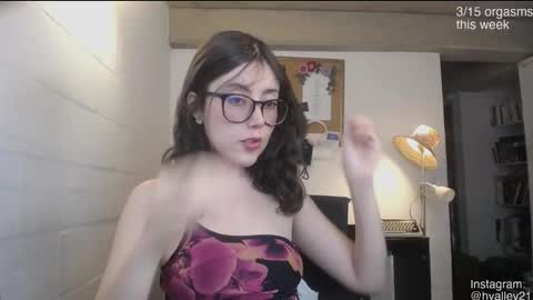 Snapshot of cherrybunny21 chatting on 19, 2, 2026 Sarah Prez online show from 19, 2, 2026