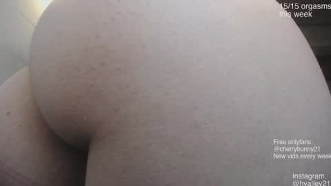 Snapshot of cherrybunny21 chatting on 30, 5, 2026 Sarah Prez online show from 30, 5, 2026