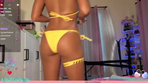 Snapshot of cherrycreme chatting on 28, 4, 2026 Cherry online show from 28, 4, 2026