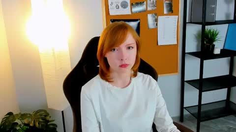 cherrycrushlove online show from 8, 5, 2026
